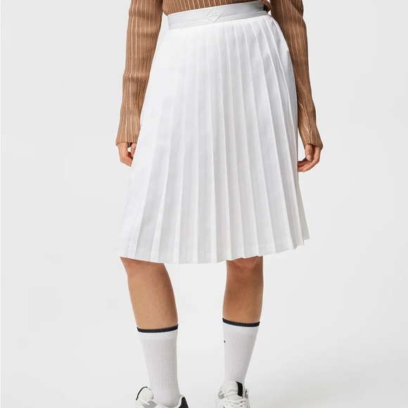 J.Lindeberg White Pleated Skater Skirt Size Large - Picture 2 of 11